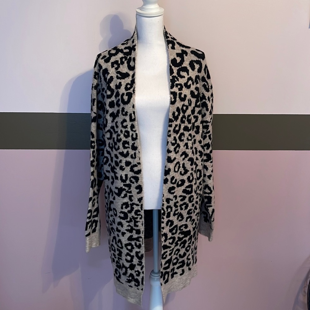 Doe and Rae oversized leopard print sweater